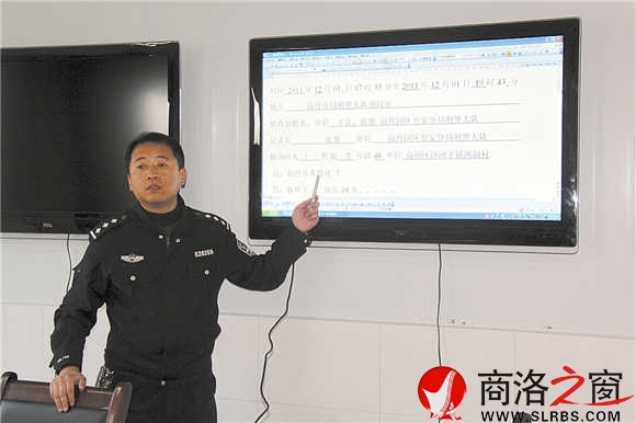 憑借過硬的業(yè)務(wù)能力，段煒成為全市法制培訓(xùn)員講師團成員。