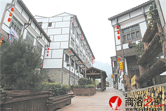 打柴廊道原是竹林關(guān)人上山打柴的主要通道，如今已是游人休閑的重要場所。