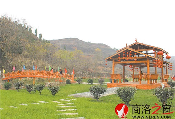 有著動(dòng)人傳說的月亮灣田園風(fēng)光