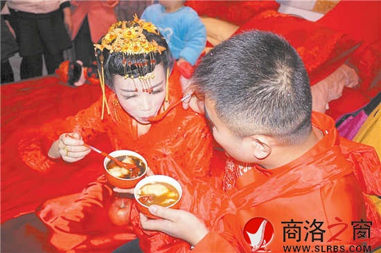 吃了子孫湯，可白頭偕老,子孫滿堂。